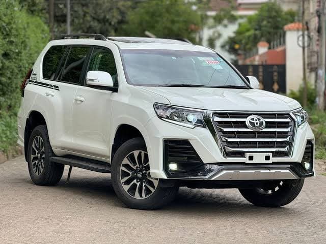 Private Vehicle Hire - Image 1